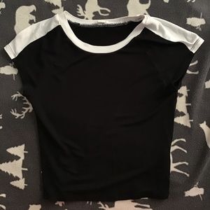 Garage contrast crop top